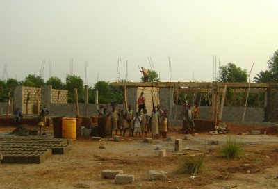 Bouw van de basisschool in Dangbo, Benin