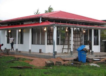 Tekenlokaal voor beroepsopleiding Bouwkunde en Techniek, Moengo, Suriname, Juli 2008